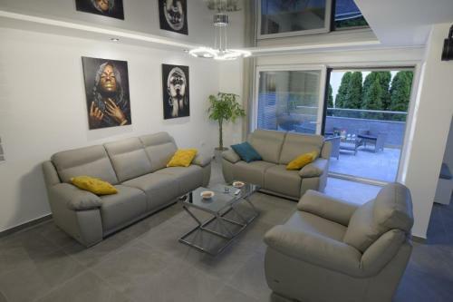 Tesla Lux Apartman