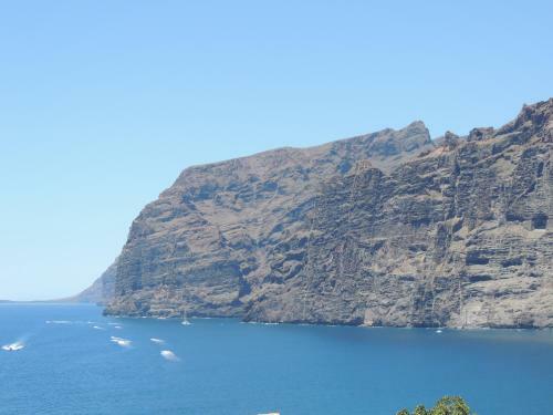 Apartamento Romantic Retreat With Marine View