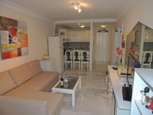 Apartamento Romantic Retreat With Marine View