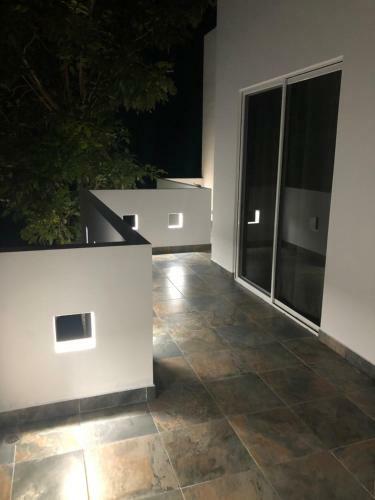 White House View Beautiful Modern Beach House