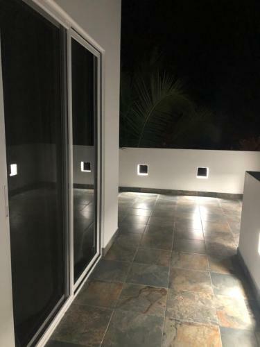 White House View Beautiful Modern Beach House
