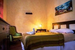 Hotel Museo Uxlabil Antigua