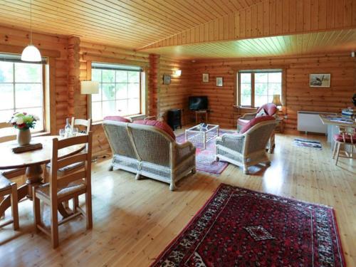 Kingfisher Lodge