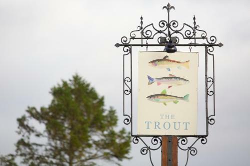 Posada The Trout Inn At Tadpole Bridge