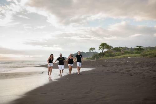 Apartamento Hacienda La Moringa Playa Hermosa-jaco B&B