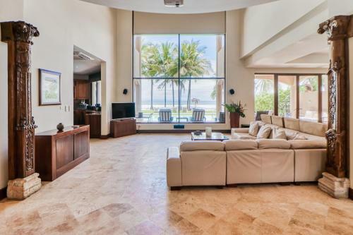 Casa Royal Palms