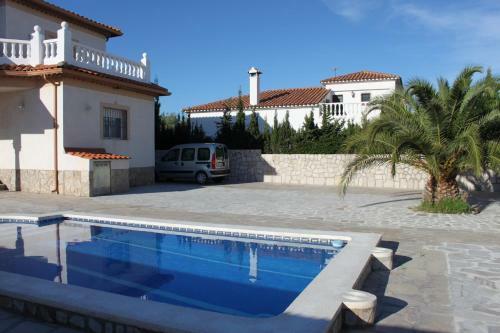 Villa Alfonso