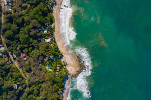 Luxury Beachfront Villa With Private Pool At Nantipa