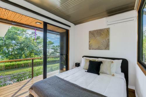 Sogno Container House! 4x4 Location!