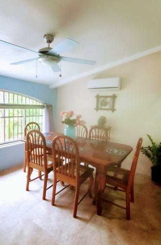 Casa Blue J