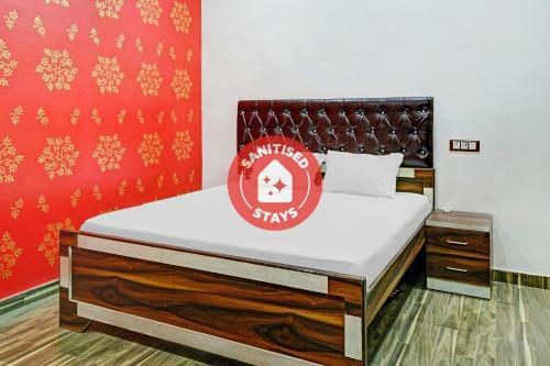 Oyo 85697 Hotel Atharv Palace