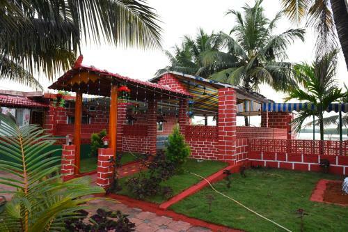 Hostal K G N Farmhouse