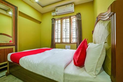 Hotel Oyo 65103 Hashmi Residency