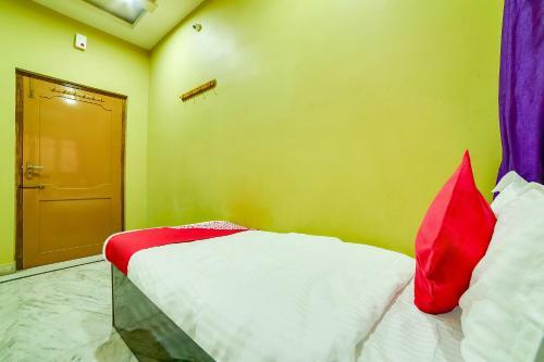 Hotel Oyo 65103 Hashmi Residency