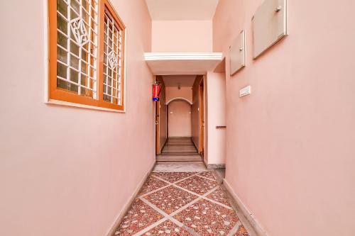 Hotel Oyo 65103 Hashmi Residency