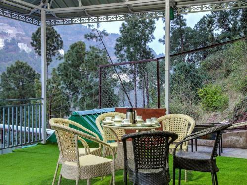 Hotel Fabescape Raabta Resort