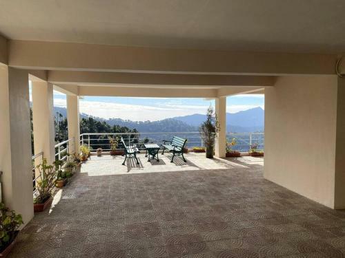 Apartamento Hillside Hideaway - 2bhk Private Unit With Wifi