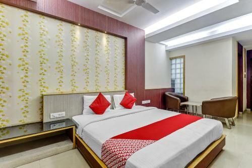 Oyo 84390 Hotel Green Grand