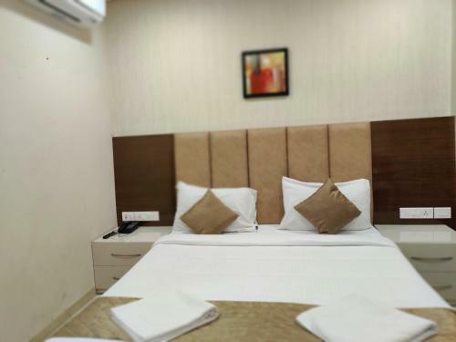 Hotel Pph Living Neermala Residency