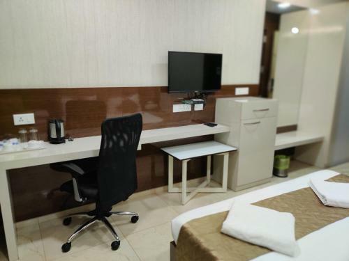 Hotel Pph Living Neermala Residency