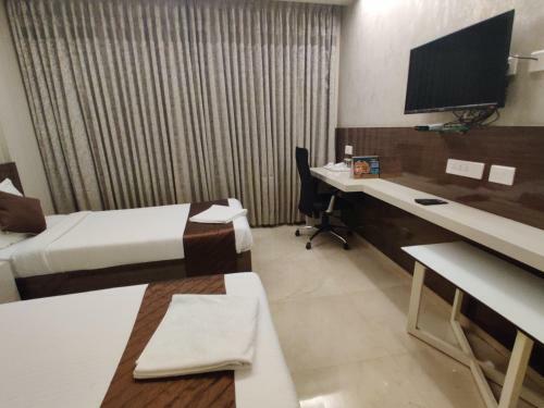 Hotel Pph Living Neermala Residency