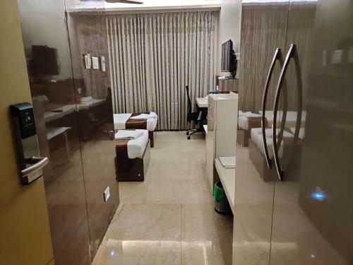 Hotel Pph Living Neermala Residency