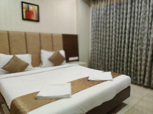 Hotel Pph Living Neermala Residency