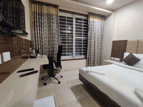 Hotel Pph Living Neermala Residency