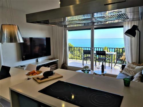 Apartamento �tico de Dise�o Sobre La Cala de Las Sirenas!!