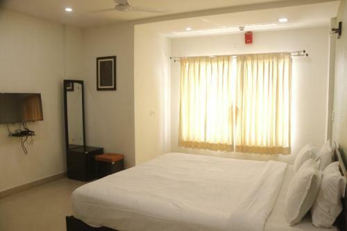Hotel Purple Beds By Vits, Daman