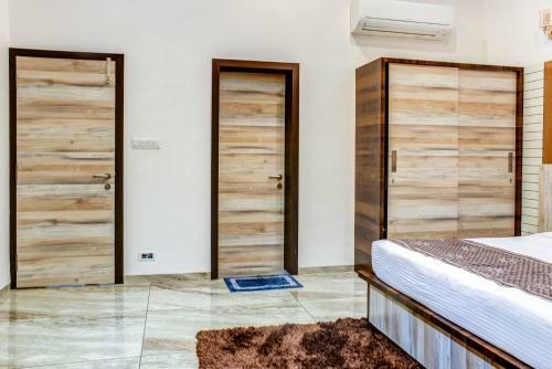 White House 5bhk Villa