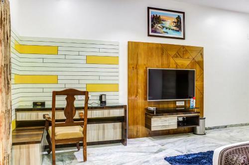 White House 5bhk Villa