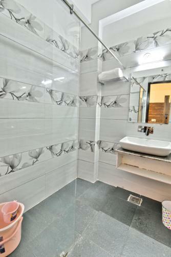 Hotel Comfort Court