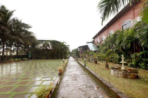 Hotel Pride Chira Meadows Ecoresort & Wellness Spa, Dapoli