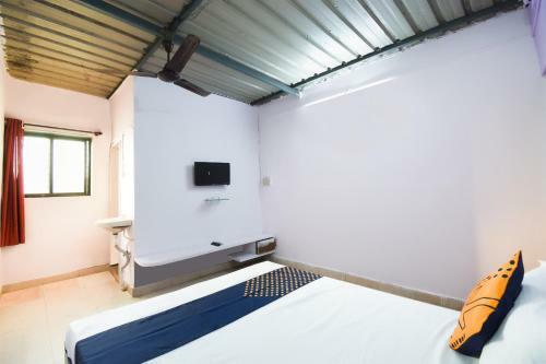 Spot On 64860 Hotel Fulora