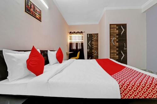 Oyo 86530 Hotel Empire Inn