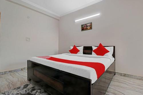 Oyo 86530 Hotel Empire Inn