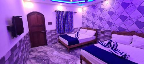 Hostal Richard Residency