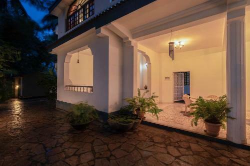 Villa Stayvista At Riveranda