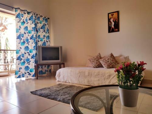 1 Bedroom Spacious Apartment In Calangute