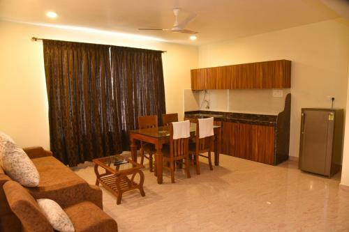 Hotel Eden Stays - A Unit Of Av Associates