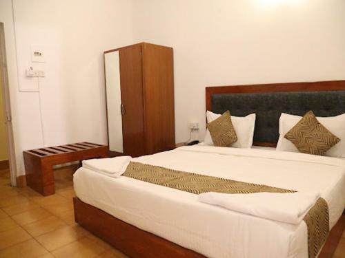 Hotel Rajmahal Beach Resort