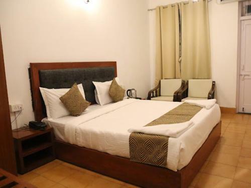 Hotel Rajmahal Beach Resort