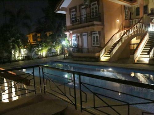 Hotel Rajmahal Beach Resort