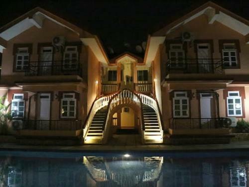 Hotel Rajmahal Beach Resort