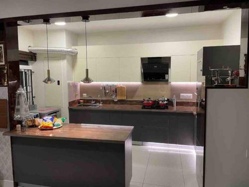 502 Stays - 2bhk Apartment