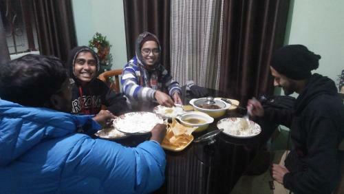 Shalom Inn Home Stay