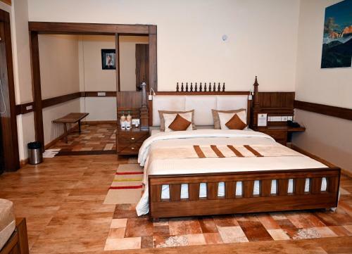 Hotel Chamong Chiabari Mountain Retreat