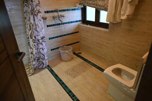 Hotel Chamong Chiabari Mountain Retreat