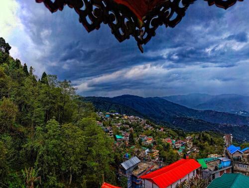 White Peak Homestay